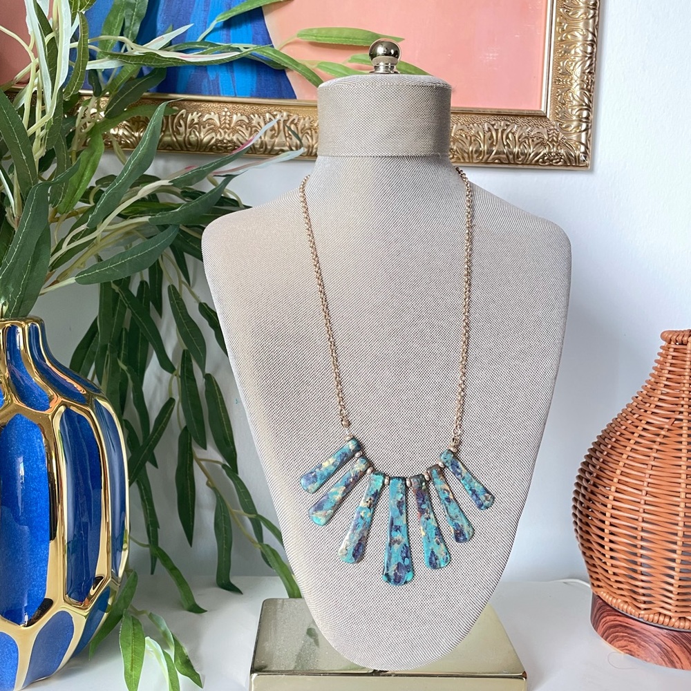 Turquoise metal necklace with gold chain